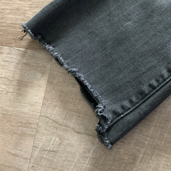 American Eagle Hi-Rise Cropped Flare Button Fly Distressed Hem Size 12 Regular - Picture 10 of 10